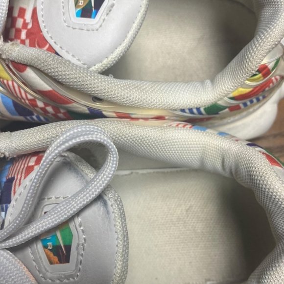 SOLD OUT - Picture 4 of 5